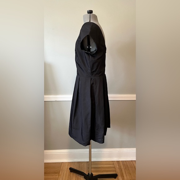 French Connection Black Fit & Flare Dress with Boat Neck and Scoop Back Size 8 - Picture 2 of 4